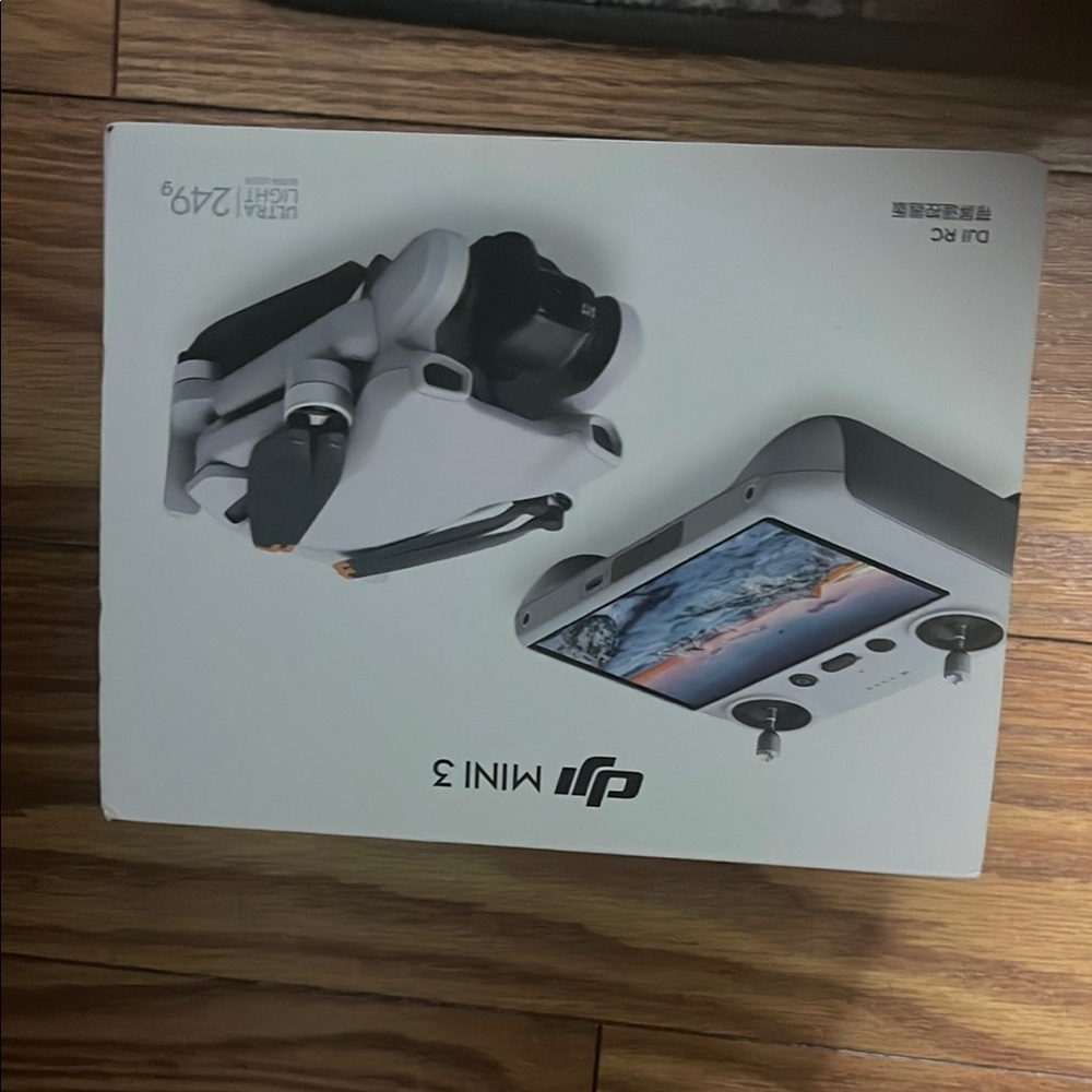 DJI Mini 3 Drone with Controller - Gray